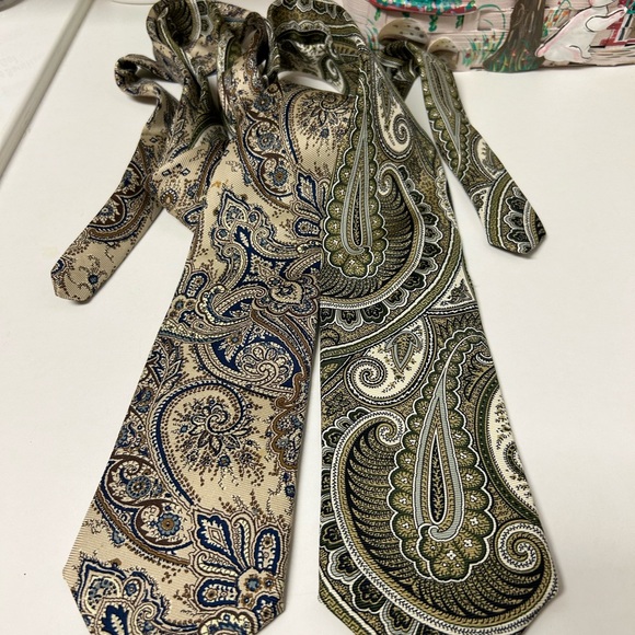 2 Brooks Brothers Makers Paisley Italian print silk handmade mens necktie bundle - Picture 8 of 8